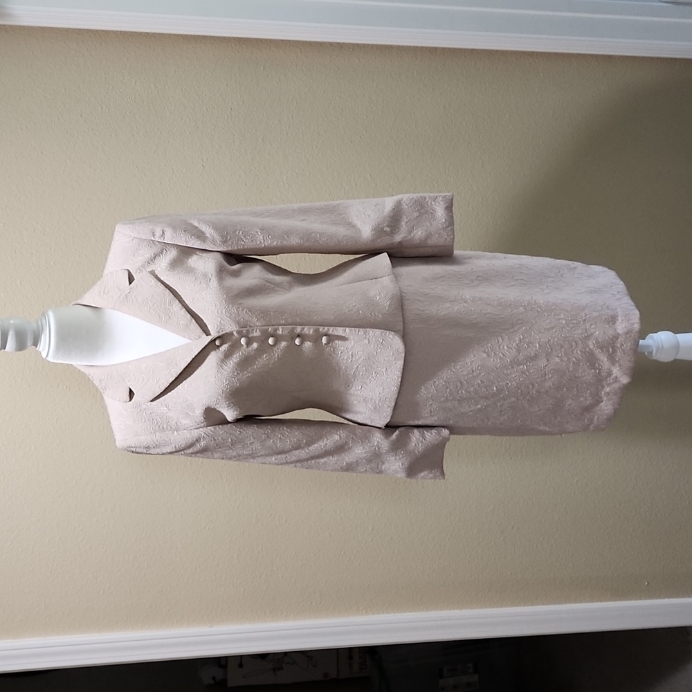 Tahari Arthur S. Levine Tan 2-Piece Skirt Set, Size 4